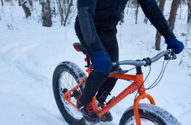 How to Dress for Winter Cycling